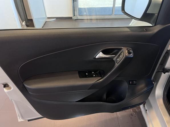 Volkswagen Polo V с пробегом 2015 года, цена 535 000 рублей, 251881 км, седан, Автокод Объявления
