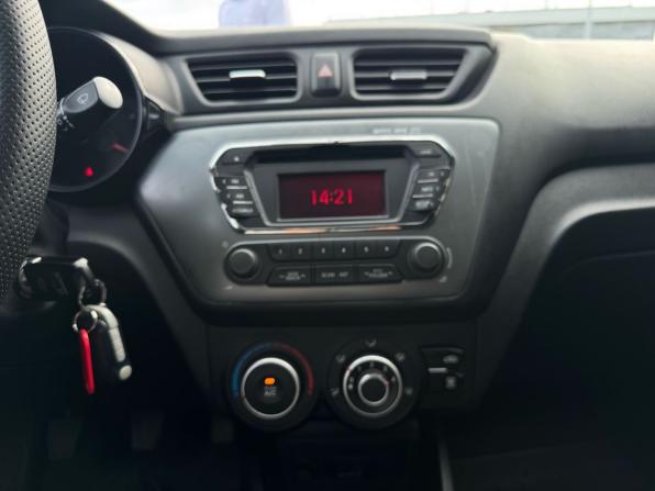 Kia Rio III Рестайлинг с пробегом 2015 года, цена 849 000 рублей, 253959 км, седан, Автокод Объявления