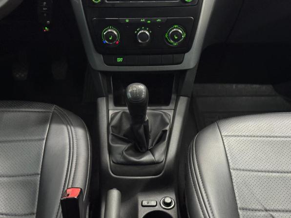 Skoda Yeti I Рестайлинг с пробегом 2014 года, цена 1 240 000 рублей, 91731 км, внедорожник, Автокод Объявления