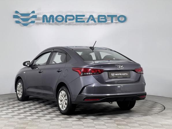 Hyundai Solaris II Рестайлинг с пробегом 2021 года, цена 1 450 000 рублей, 105000 км, седан, Автокод Объявления