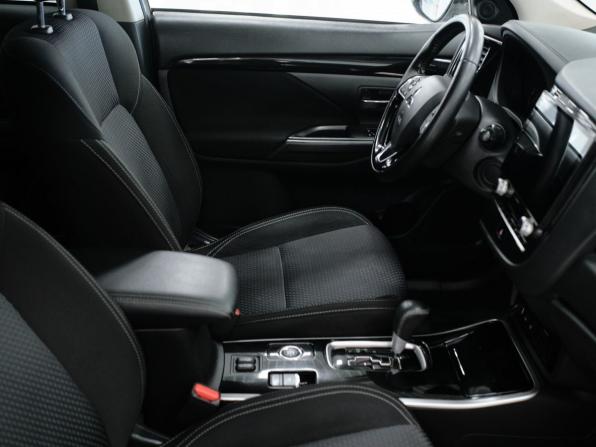 Mitsubishi Outlander III Рестайлинг 3 с пробегом 2020 года, цена 2 597 000 рублей, 78356 км, внедорожник, Автокод Объявления
