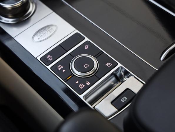 Land Rover Range Rover IV Рестайлинг с пробегом 2019 года, цена 5 870 799 рублей, 153316 км, внедорожник, Автокод Объявления