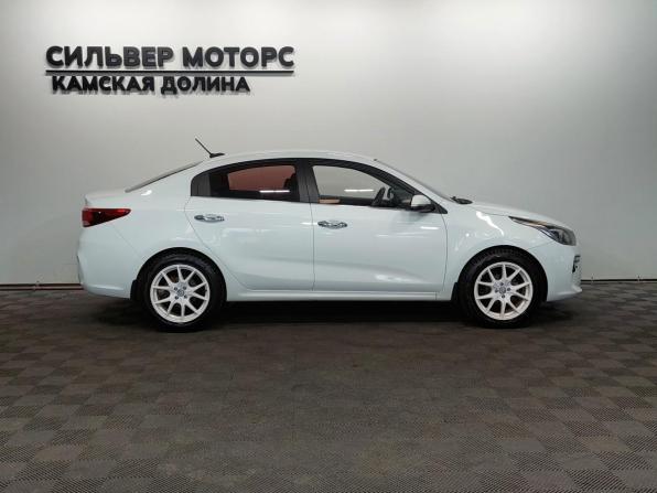 Kia Rio IV с пробегом 2017 года, цена 1 230 000 рублей, 133000 км, седан, Автокод Объявления