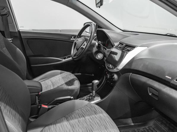 Hyundai Solaris I Рестайлинг с пробегом 2016 года, цена 950 000 рублей, 134991 км, седан, Автокод Объявления