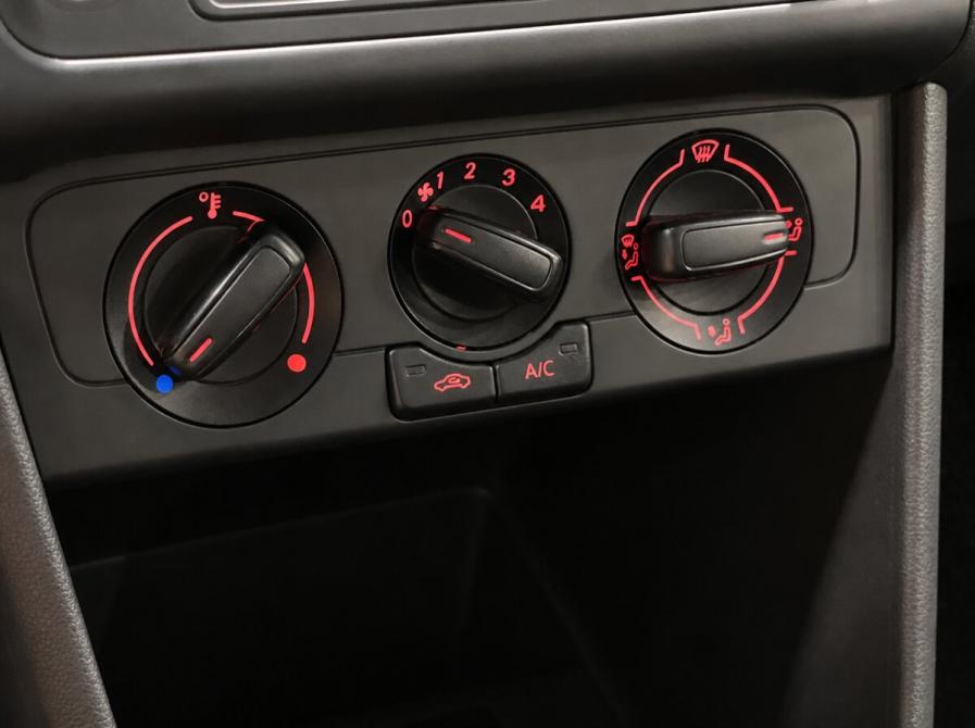 Volkswagen Polo V Рестайлинг Кемерово  - изображение 12