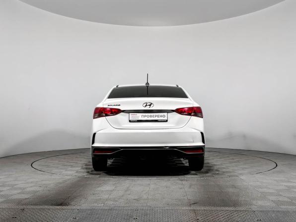 Hyundai Solaris II Рестайлинг с пробегом 2022 года, цена 1 700 000 рублей, 92492 км, седан, Автокод Объявления