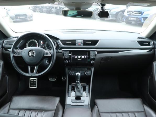 Skoda Superb III с пробегом 2015 года, цена 2 300 000 рублей, 87391 км, лифтбек, Автокод Объявления