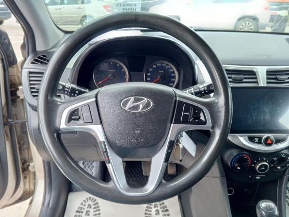 Hyundai Solaris I с пробегом 2013 года, цена 520 000 рублей, 254438 км, хэтчбек, Автокод Объявления