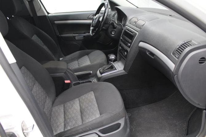 Skoda Octavia II (A5) Рестайлинг с пробегом 2013 года, цена 829 000 рублей, 208439 км, лифтбек, Автокод Объявления