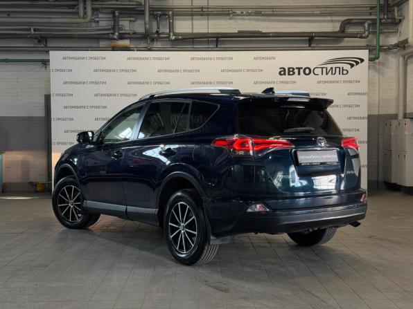 Toyota RAV4 IV (XA40) Рестайлинг с пробегом 2019 года, цена 1 799 000 рублей, 230000 км, внедорожник, Автокод Объявления