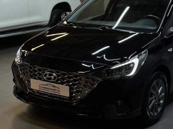 Hyundai Solaris II Рестайлинг с пробегом 2021 года, цена 1 277 000 рублей, 70000 км, седан, Автокод Объявления