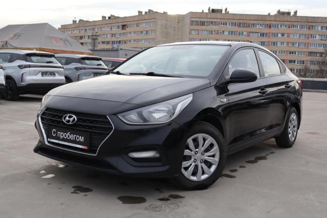 Hyundai Solaris II с пробегом 2017 года, цена 1 049 000 рублей, 188000 км, седан, Автокод Объявления