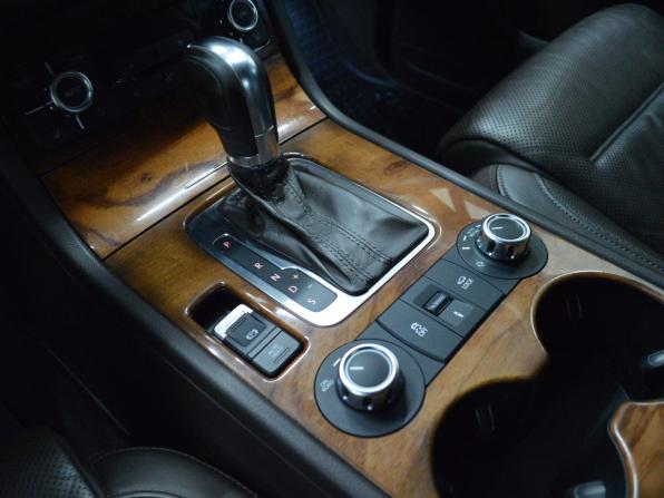 Volkswagen Touareg II с пробегом 2011 года, цена 1 365 000 рублей, 356980 км, внедорожник, Автокод Объявления