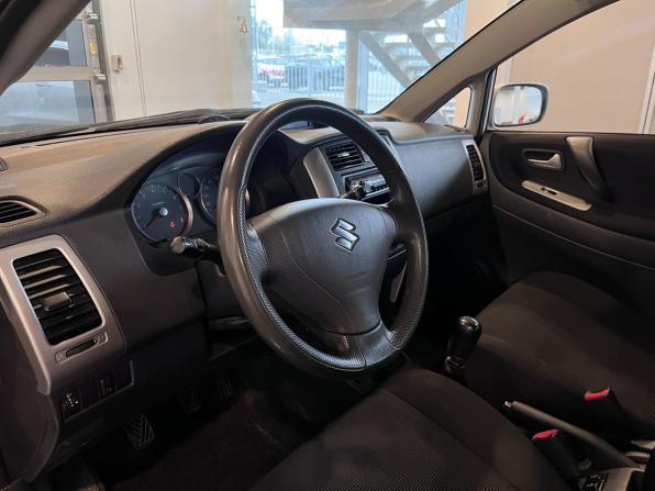 Suzuki Liana I Рестайлинг с пробегом 2005 года, цена 239 000 рублей, 193907 км, седан, Автокод Объявления
