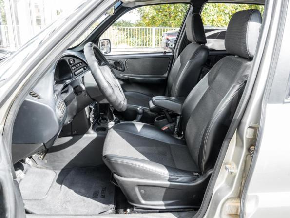 Chevrolet Niva I Рестайлинг с пробегом 2015 года, цена 648 000 рублей, 171355 км, внедорожник, Автокод Объявления
