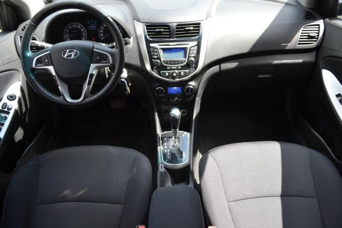 Hyundai Solaris I с пробегом 2012 года, цена 890 000 рублей, 103500 км, седан, Автокод Объявления
