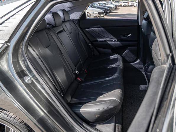 Hyundai Avante VII с пробегом 2020 года, цена 2 400 000 рублей, 31526 км, седан, Автокод Объявления