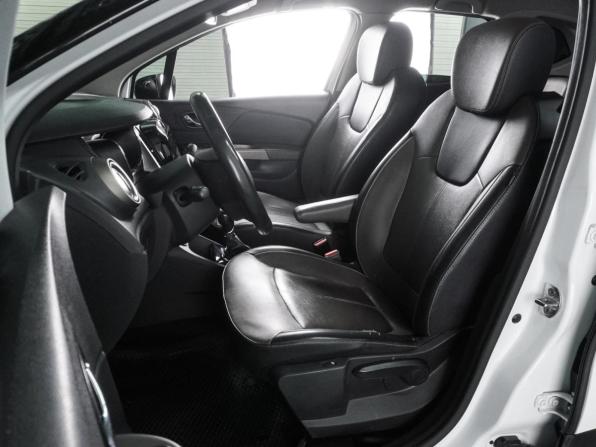 Renault Kaptur I с пробегом 2019 года, цена 1 349 000 рублей, 128622 км, внедорожник, Автокод Объявления