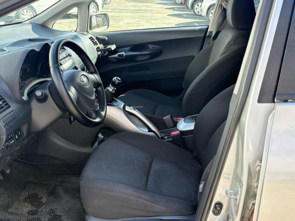 Toyota Auris I с пробегом 2009 года, цена 595 000 рублей, 262427 км, хэтчбек, Автокод Объявления