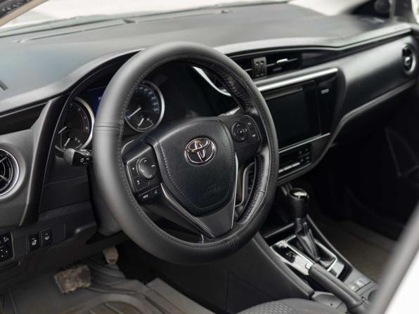 Toyota Corolla XI (E160 E170 E180) Рестайлинг 1 с пробегом 2018 года, цена 1 590 000 рублей, 83358 км, седан, Автокод Объявления