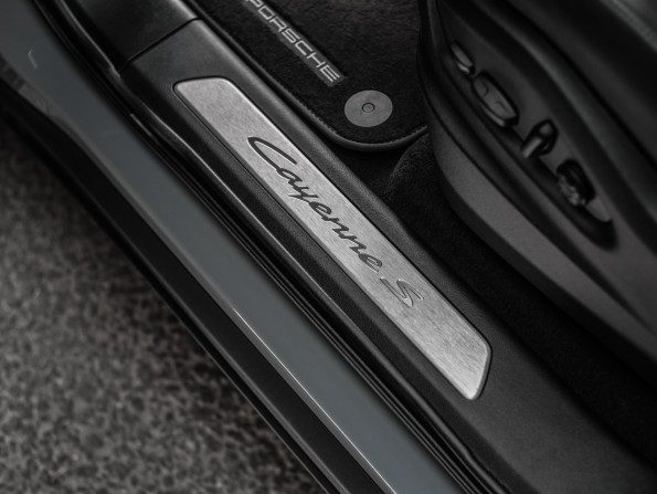 Новый Porsche Cayenne III Рестайлинг 2024 года, цена 27 304 400 рублей, внедорожник, Автокод Объявления