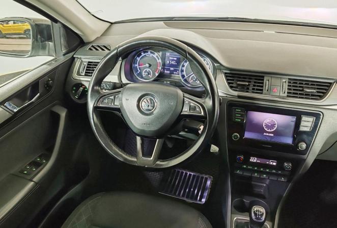Skoda Rapid I Рестайлинг с пробегом 2018 года, цена 950 000 рублей, 252267 км, лифтбек, Автокод Объявления