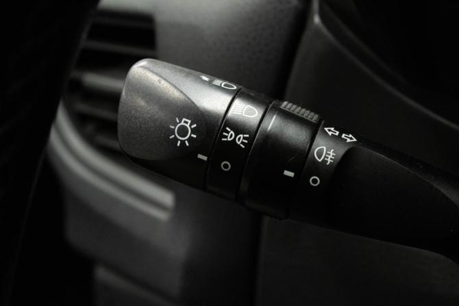 Toyota Corolla XI (E160 E170 E180) с пробегом 2013 года, цена 909 000 рублей, 198895 км, седан, Автокод Объявления