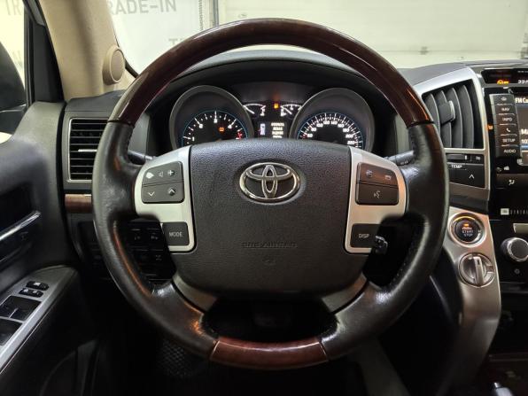 Toyota Land Cruiser 200 Series Рестайлинг 1 с пробегом 2015 года, цена 3 399 000 рублей, 464000 км, внедорожник, Автокод Объявления