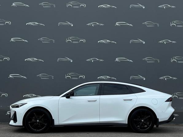 Changan UNI-V I с пробегом 2024 года, цена 2 298 700 рублей, 39596 км, лифтбек, Автокод Объявления