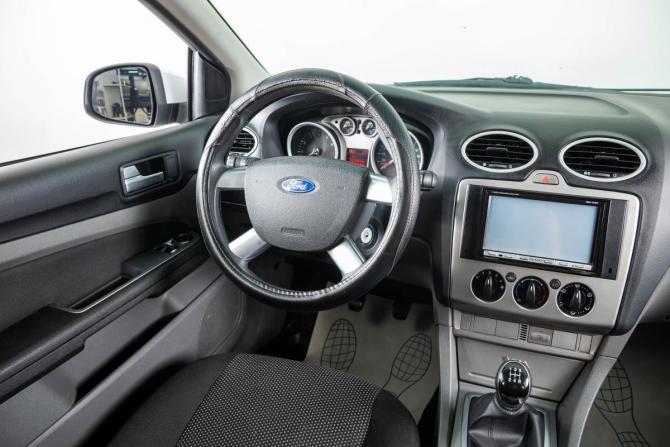 Ford Focus II Рестайлинг с пробегом 2011 года, цена 609 000 рублей, 241700 км, хэтчбек, Автокод Объявления