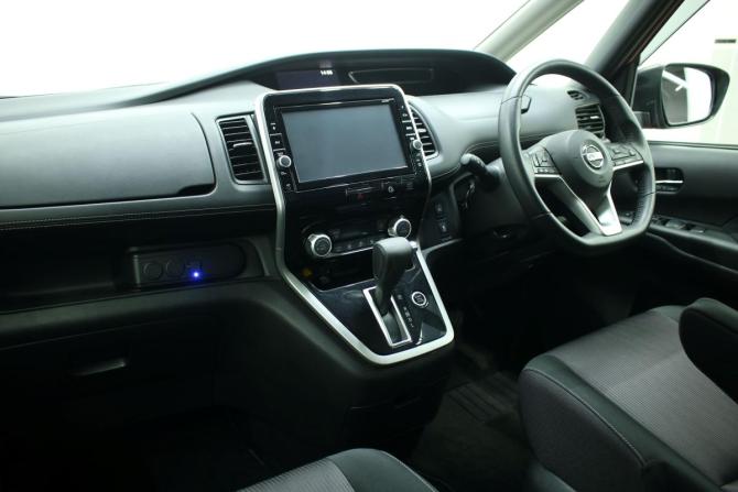 Nissan Serena V (C27) с пробегом 2018 года, цена 1 995 000 рублей, 99531 км, минивэн, Автокод Объявления