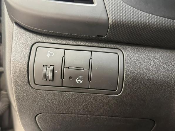 Hyundai Solaris I Рестайлинг с пробегом 2014 года, цена 699 000 рублей, 353350 км, седан, Автокод Объявления