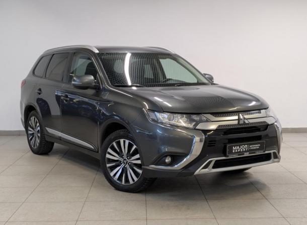 Mitsubishi Outlander III Рестайлинг 3 с пробегом 2020 года, цена 2 300 000 рублей, 92167 км, внедорожник, Автокод Объявления