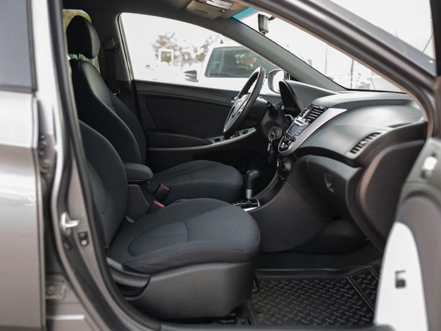Hyundai Solaris I Новосибирск  - изображение 19