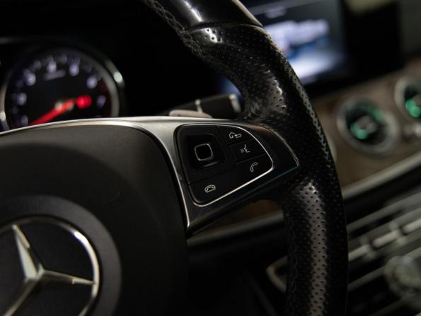 Mercedes-Benz E-Класс V (W213 S213 C238) с пробегом 2016 года, цена 2 149 000 рублей, 222068 км, седан, Автокод Объявления