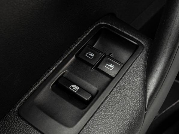 Volkswagen Polo V Рестайлинг с пробегом 2017 года, цена 1 225 000 рублей, 84408 км, седан, Автокод Объявления