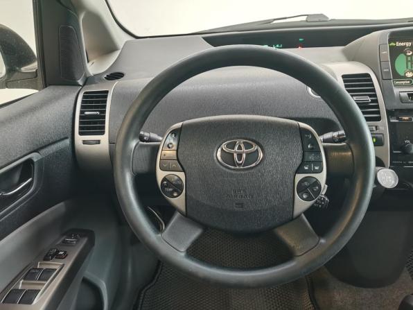 Toyota Prius II Рестайлинг (XW20) с пробегом 2006 года, цена 750 000 рублей, 201955 км, лифтбек, Автокод Объявления