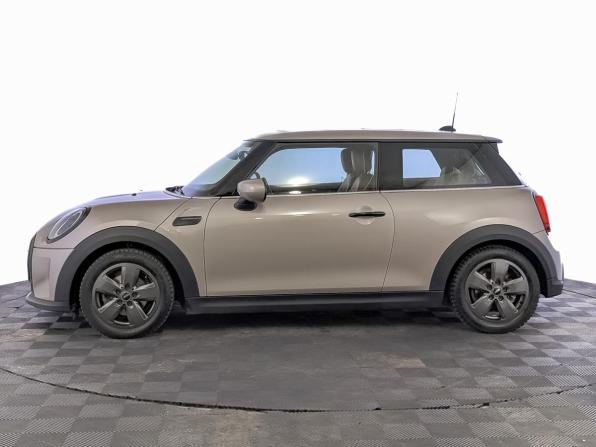Mini Hatch III (F55/F56) Рестайлинг 2 с пробегом 2021 года, цена 2 335 000 рублей, 78539 км, хэтчбек, Автокод Объявления