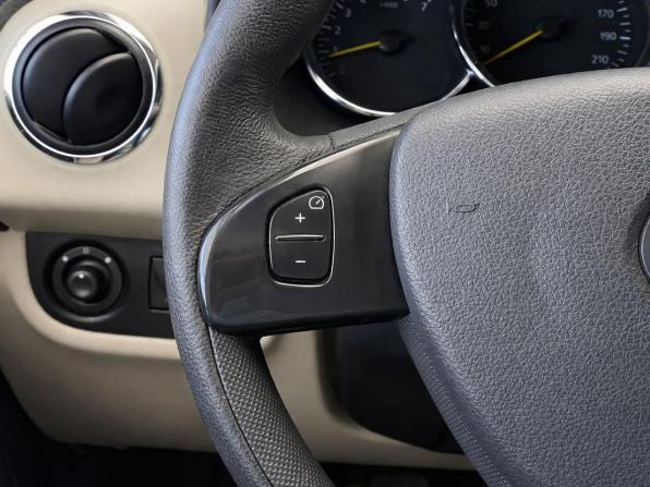 Renault Logan II с пробегом 2017 года, цена 837 000 рублей, 90019 км, седан, Автокод Объявления