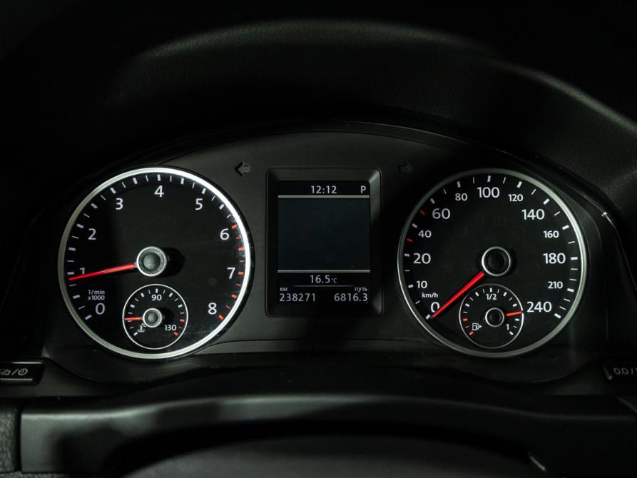 Volkswagen Tiguan I Рестайлинг Санкт-Петербург  - изображение 12
