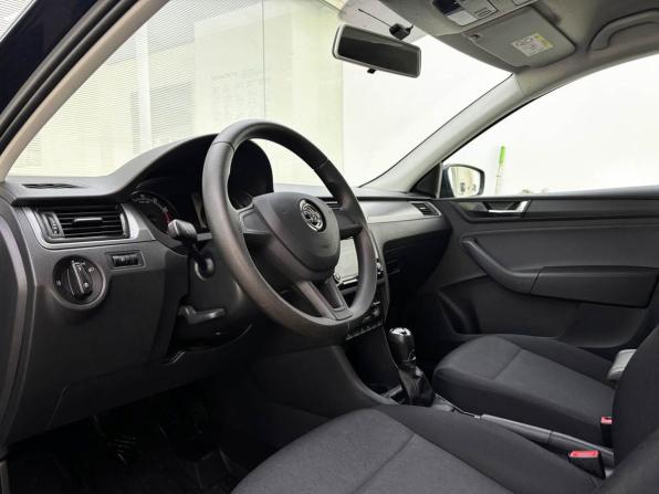 Skoda Rapid I Рестайлинг с пробегом 2017 года, цена 1 235 000 рублей, 135982 км, лифтбек, Автокод Объявления