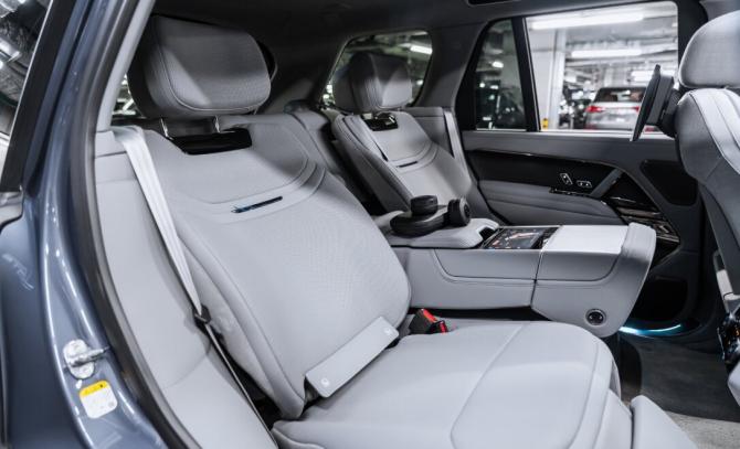 Новый Land Rover Range Rover V 2026 года, цена 34 100 000 рублей, внедорожник, Автокод Объявления