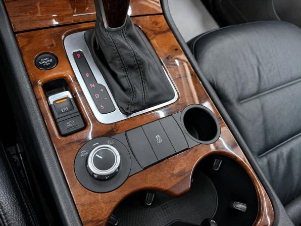 Volkswagen Touareg II с пробегом 2011 года, цена 2 029 000 рублей, 147252 км, внедорожник, Автокод Объявления