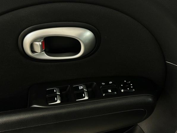 Kia Soul II Рестайлинг с пробегом 2017 года, цена 1 630 000 рублей, 76725 км, хэтчбек, Автокод Объявления