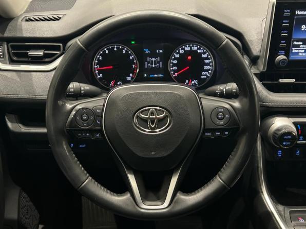 Toyota RAV4 V (XA50) с пробегом 2021 года, цена 2 699 000 рублей, 186224 км, внедорожник, Автокод Объявления