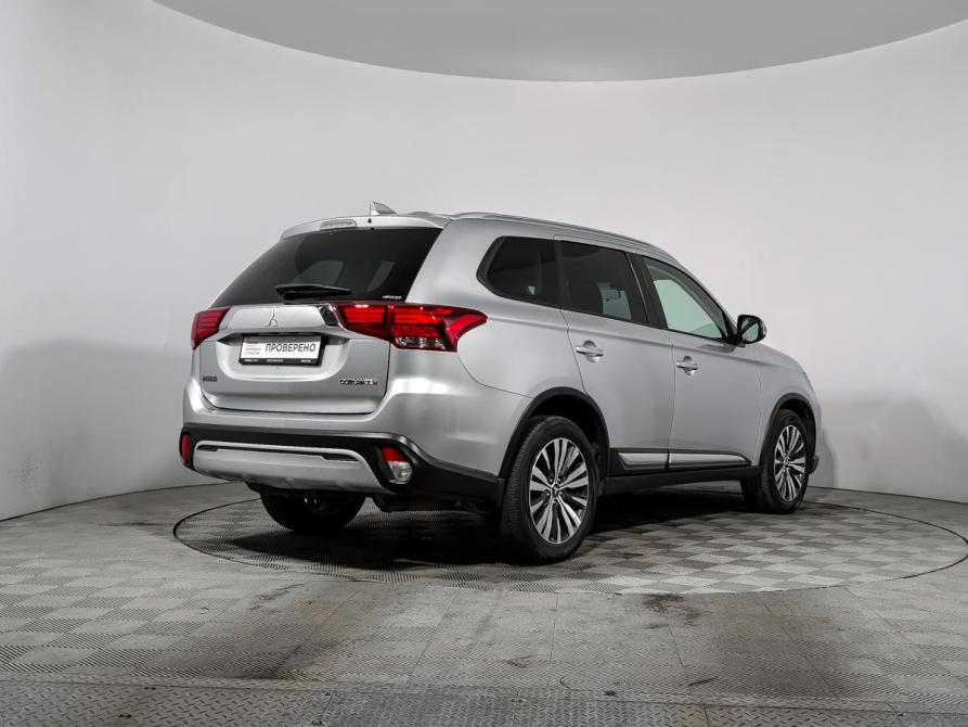 Mitsubishi Outlander III Рестайлинг 3 Санкт-Петербург  - изображение 5