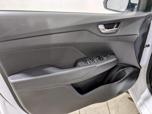 Hyundai Solaris II Рестайлинг с пробегом 2022 года, цена 1 565 000 рублей, 67811 км, седан, Автокод Объявления