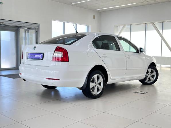 Skoda Octavia II (A5) Рестайлинг с пробегом 2011 года, цена 994 000 рублей, 183444 км, лифтбек, Автокод Объявления
