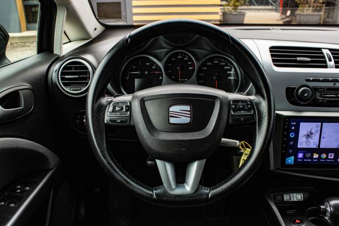 SEAT Leon II Рестайлинг с пробегом 2012 года, цена 799 000 рублей, 147101 км, хэтчбек, Автокод Объявления