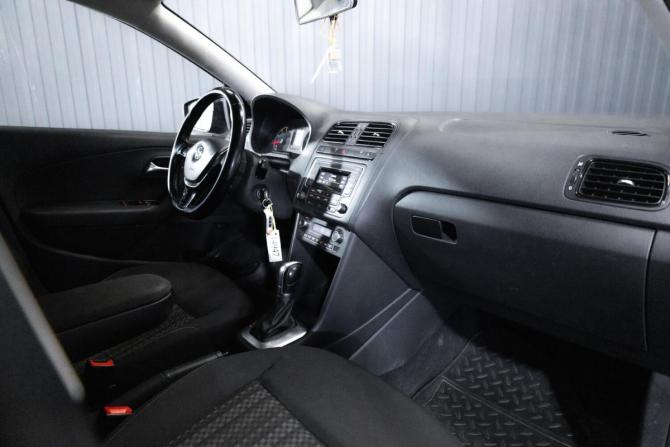 Volkswagen Polo V Рестайлинг с пробегом 2016 года, цена 1 030 000 рублей, 154451 км, седан, Автокод Объявления